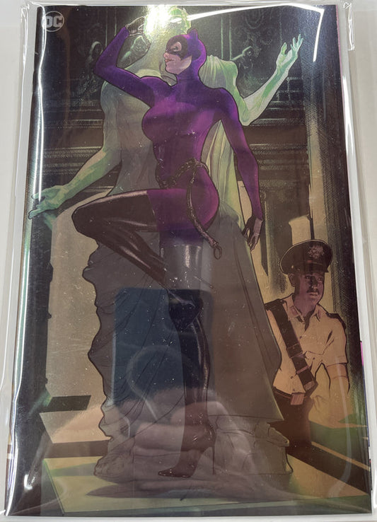 Catwomen #66 Lobos Foil Virgin Variant